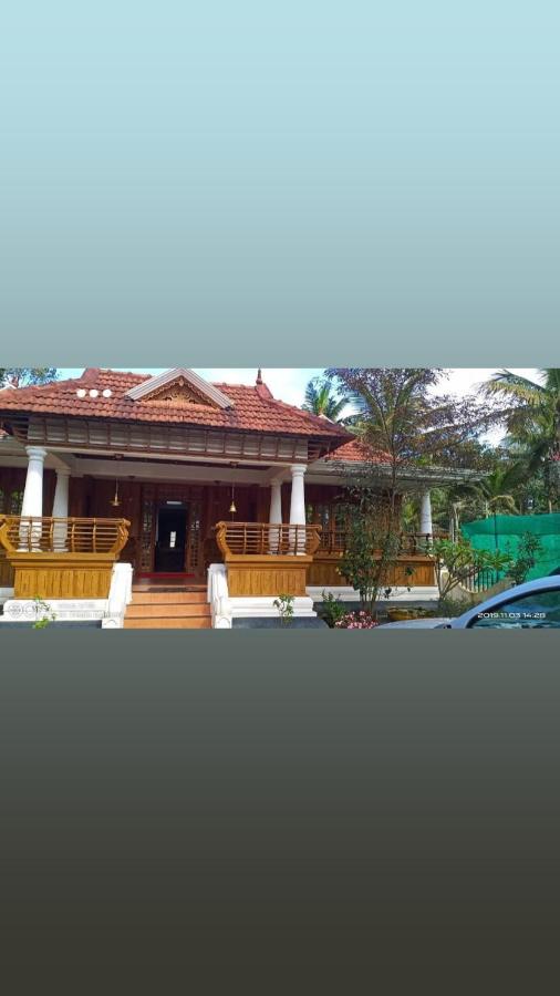Periyar Heritage Теккаді Екстер'єр фото